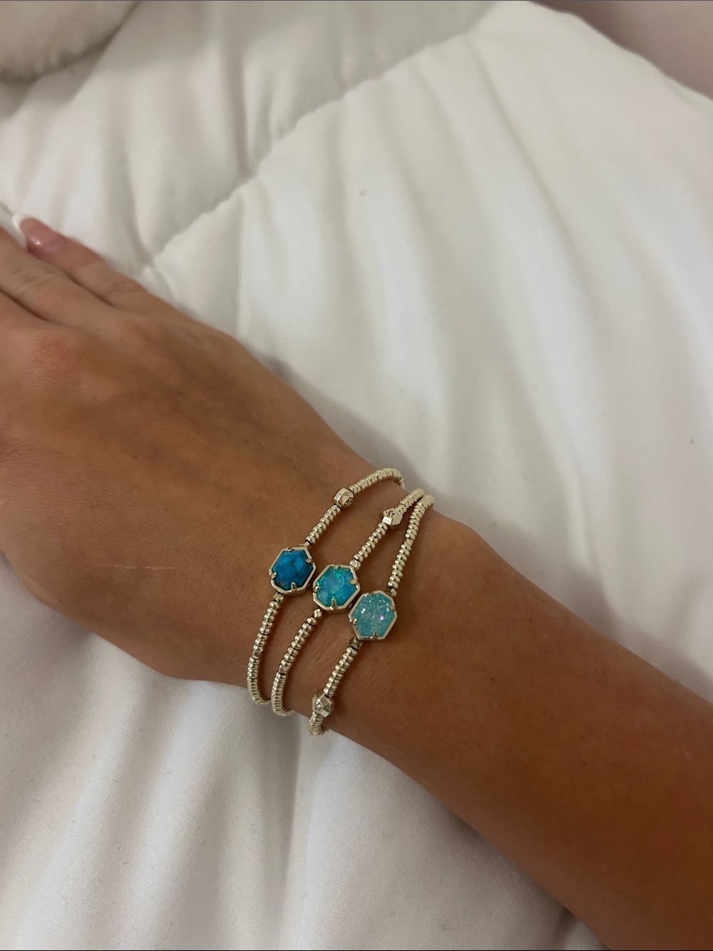 Kendra Scott Towson Bracelet Set Gold Blue Drusy Multi Strand - Picture 2 of 3